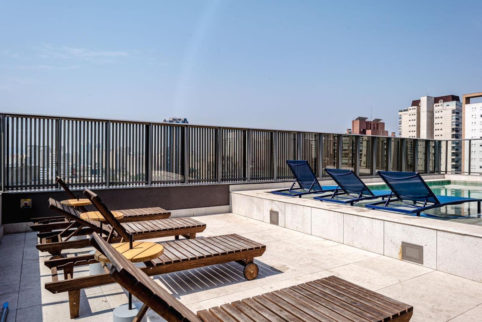 Apartment 107 Lux Allianz Park